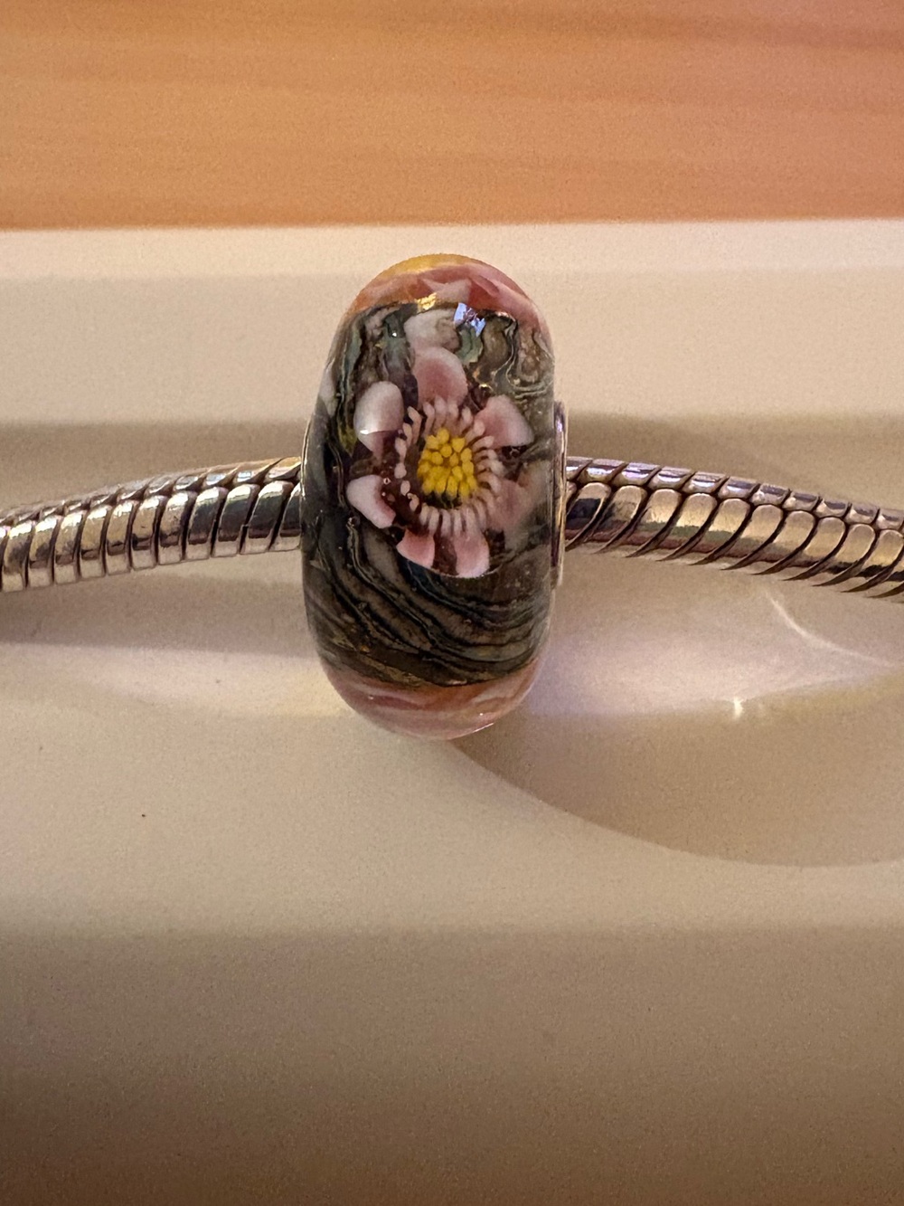 Elfbeads Soft Pink Under Water Flower - Picture 4 of 5